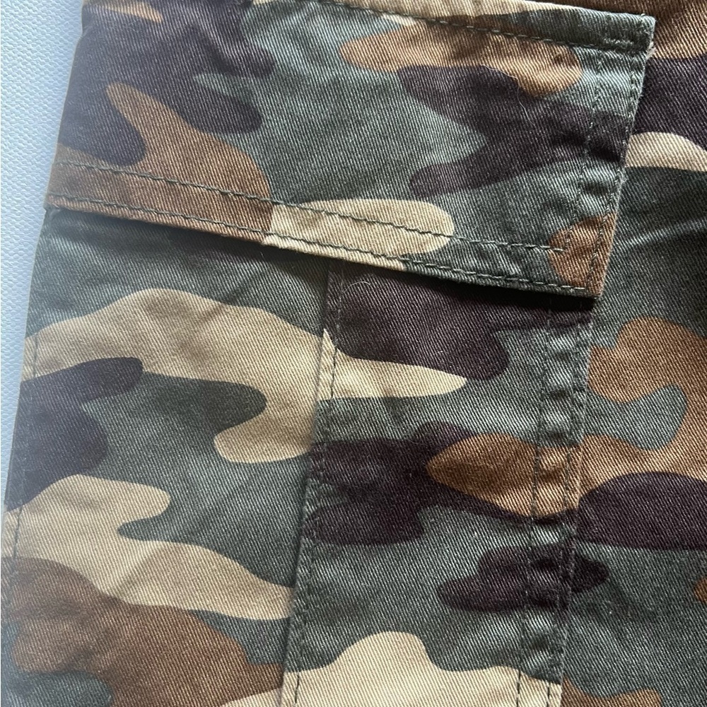 NWT Women's Levis 94 Baggy Cargo Pants 26x30 Camouflage Mid-Rise Wide Leg - Picture 5 of 14